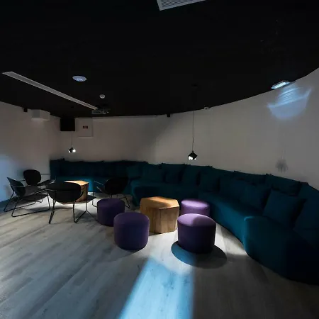 Room00 * Лиссабон