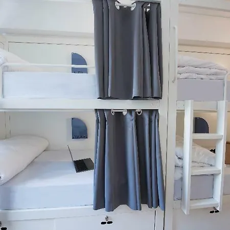 Room00 Hostel Lizbona