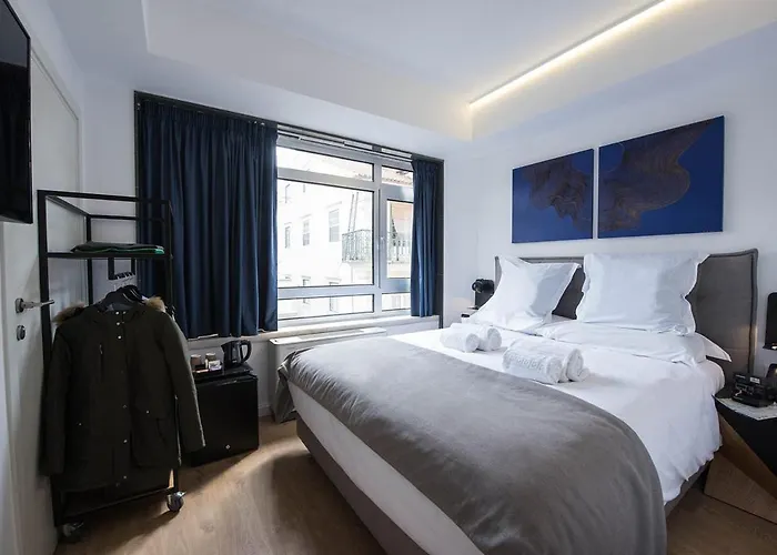 Room00 אכסניה ליסבון