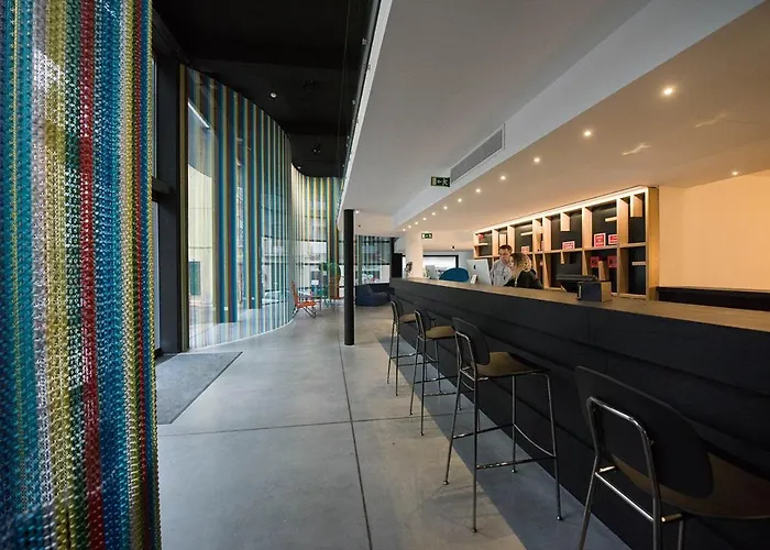 Room00 * ליסבון