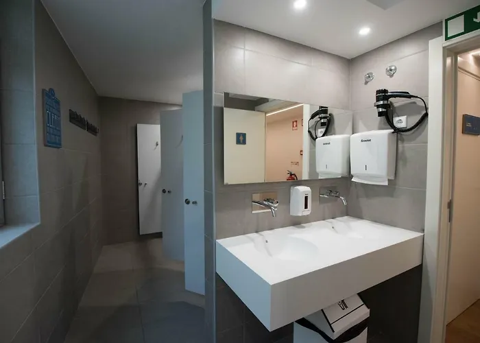 Room00 * ליסבון