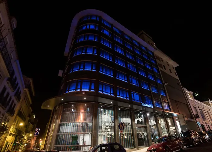 Room00 * リスボン