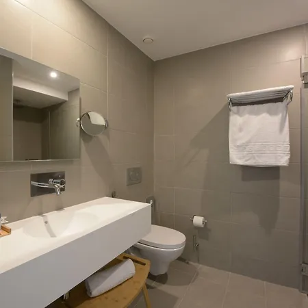 Room Lisboa *
